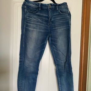 Hi-Rise Jegging Crop